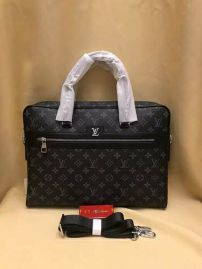 Picture of LV Mens Bags _SKUfw142281834fw